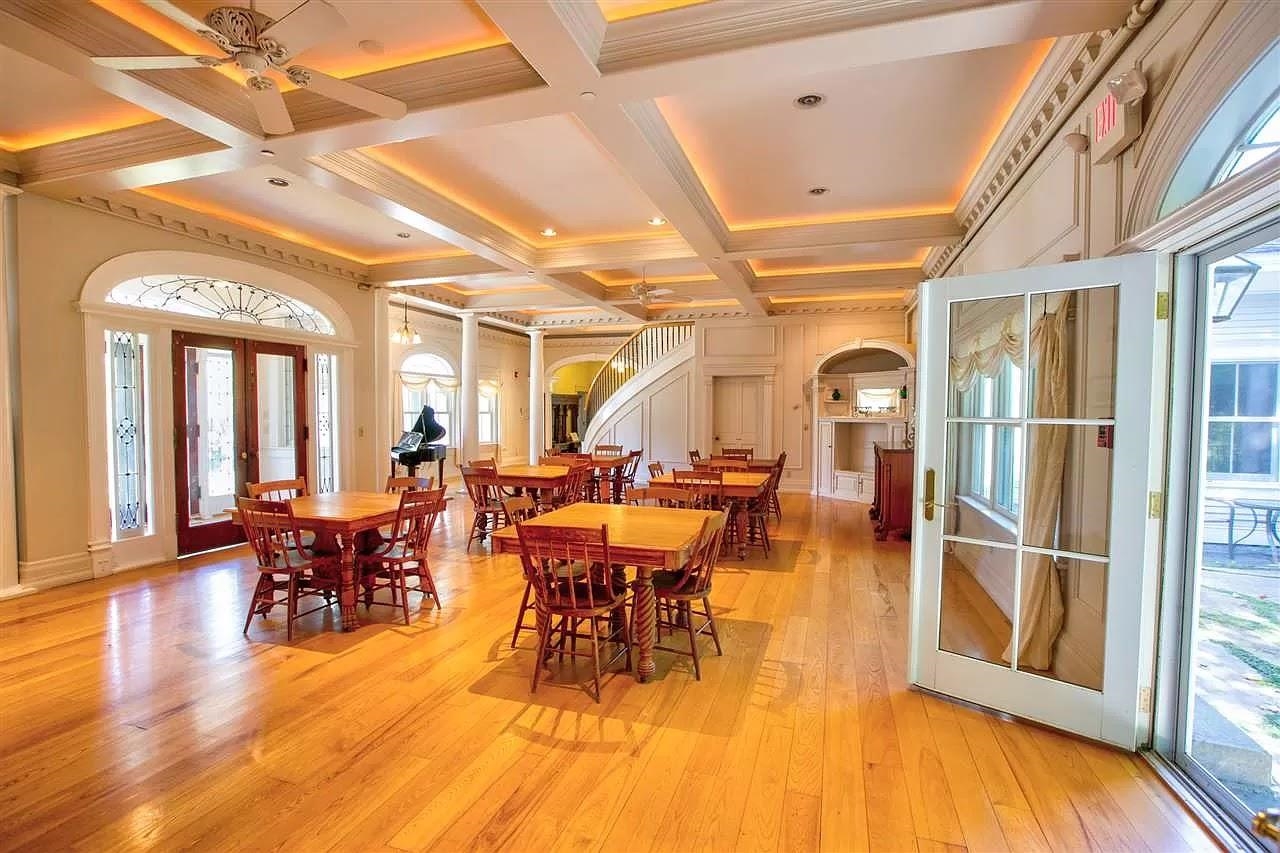 83 Maple Street Morristown, VT 05661 - Photo 5 of 54