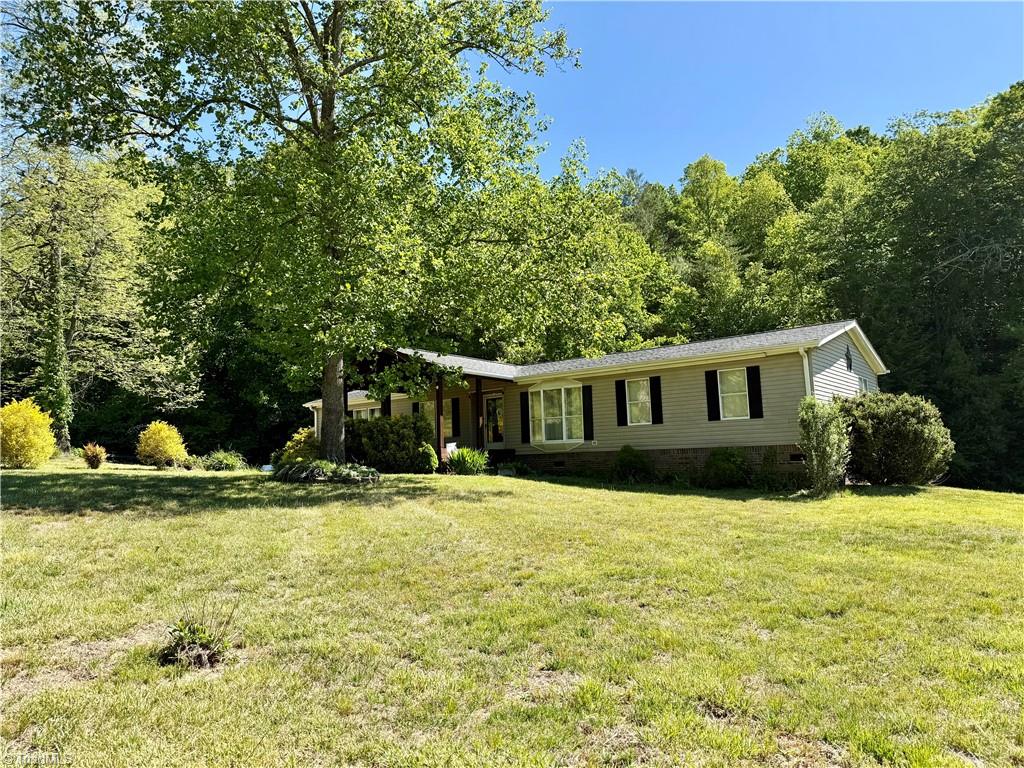 1038 Blackburn Hollow Road Purlear, NC 28665 - Photo 2 of 31