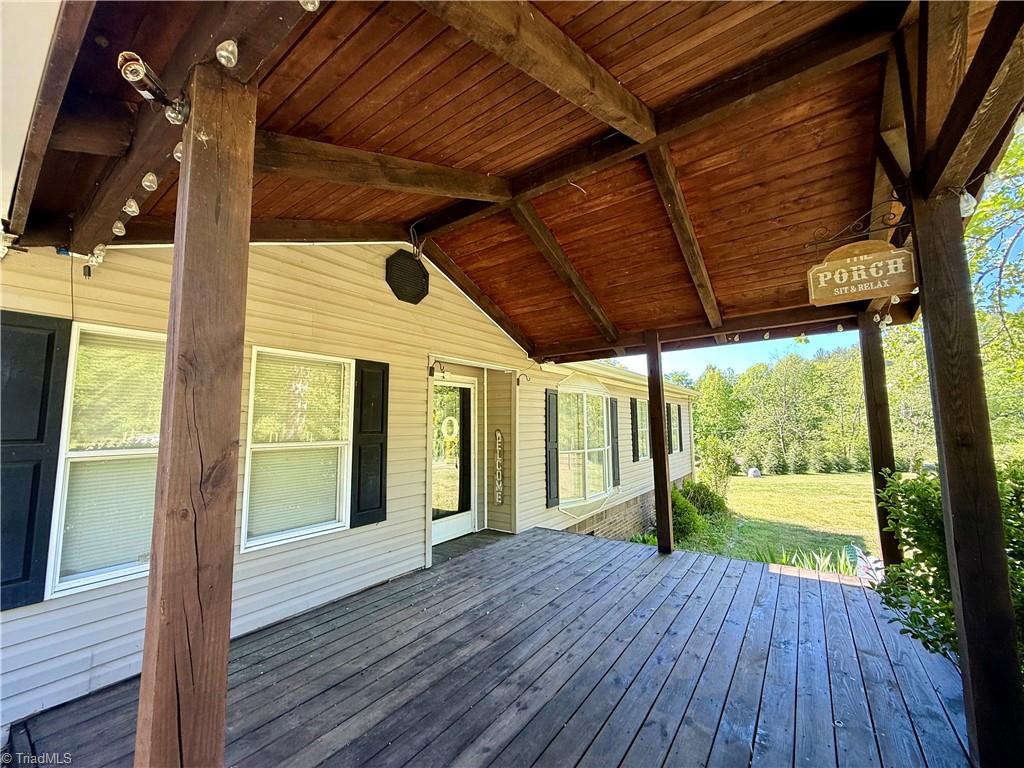 1038 Blackburn Hollow Road Purlear, NC 28665 - Photo 3 of 31