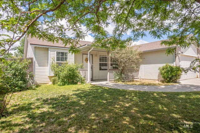 $325,000 | 1765 Wasatch Drive, Mountain Home, ID 83647