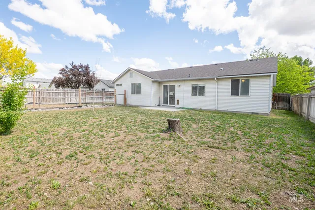 $325,000 | 1765 Wasatch Drive, Mountain Home, ID 83647