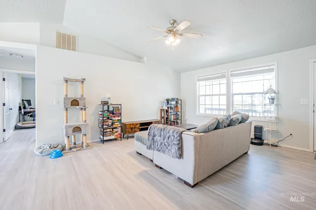 $325,000 | 1765 Wasatch Drive, Mountain Home, ID 83647