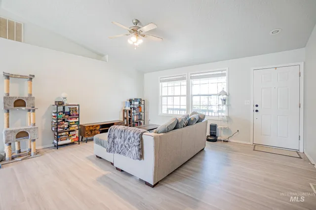 $325,000 | 1765 Wasatch Drive, Mountain Home, ID 83647