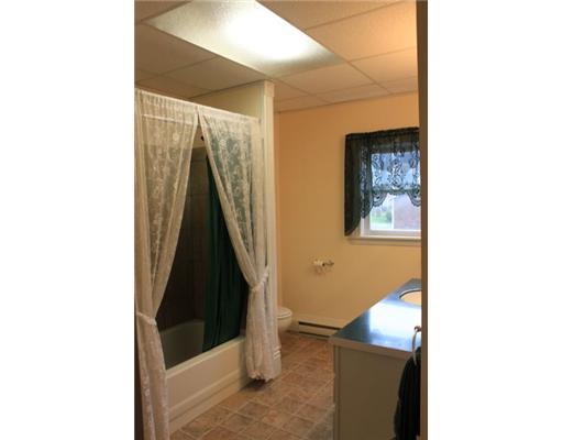 721 West Main Street Rural Valley, PA 16249 - Photo 11 of 12 Full Bath.