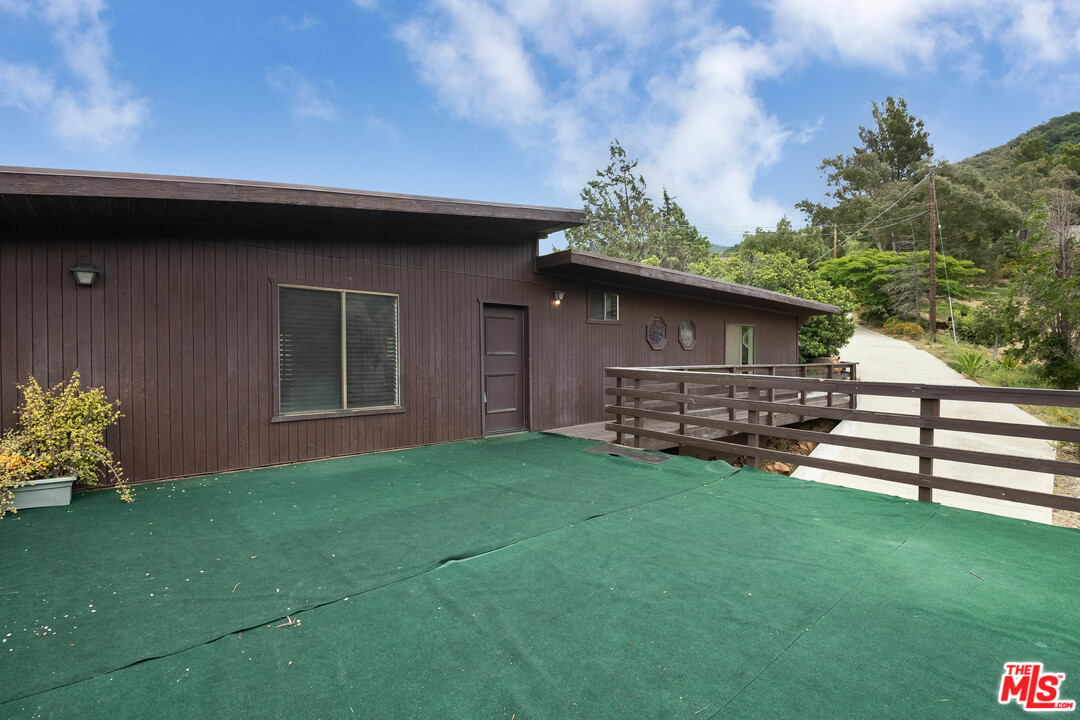 25252 Piuma Road Calabasas, CA 91302 - Photo 2 of 32 Gallery Image 2