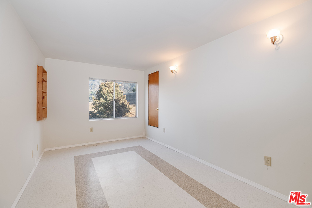 25252 Piuma Road Calabasas, CA 91302 - Photo 22 of 32 Gallery Image 22
