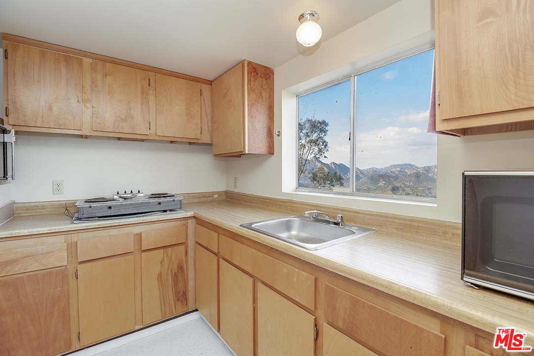25252 Piuma Road Calabasas, CA 91302 - Photo 26 of 32 Gallery Image 26