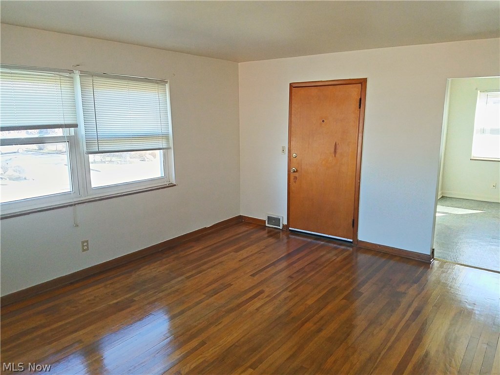 344 Babbitt Road Euclid, OH 44123 - Photo 17 of 29 Gallery Image 17
