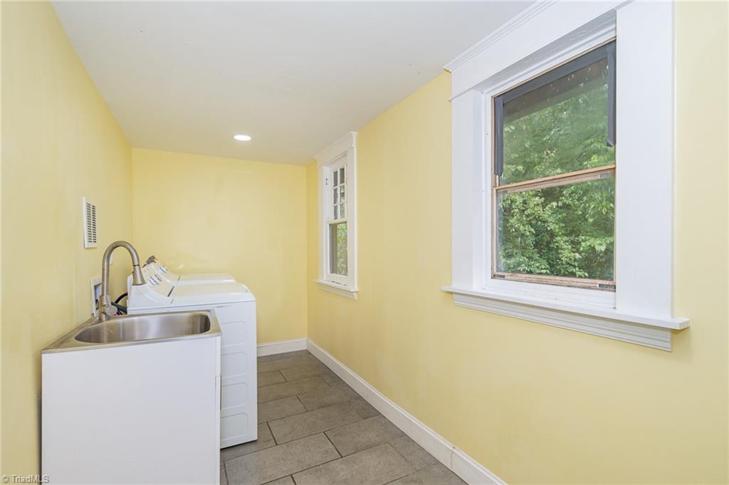 312 West Ray Avenue High Point, NC 27262 - Photo 10 of 16 Gallery Image 10