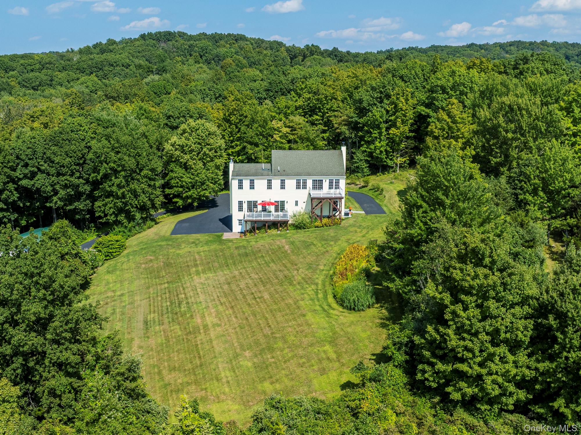 74 Willow Brook Ridge Clinton Corners, NY 12514 - Photo 5 of 44 Privacy