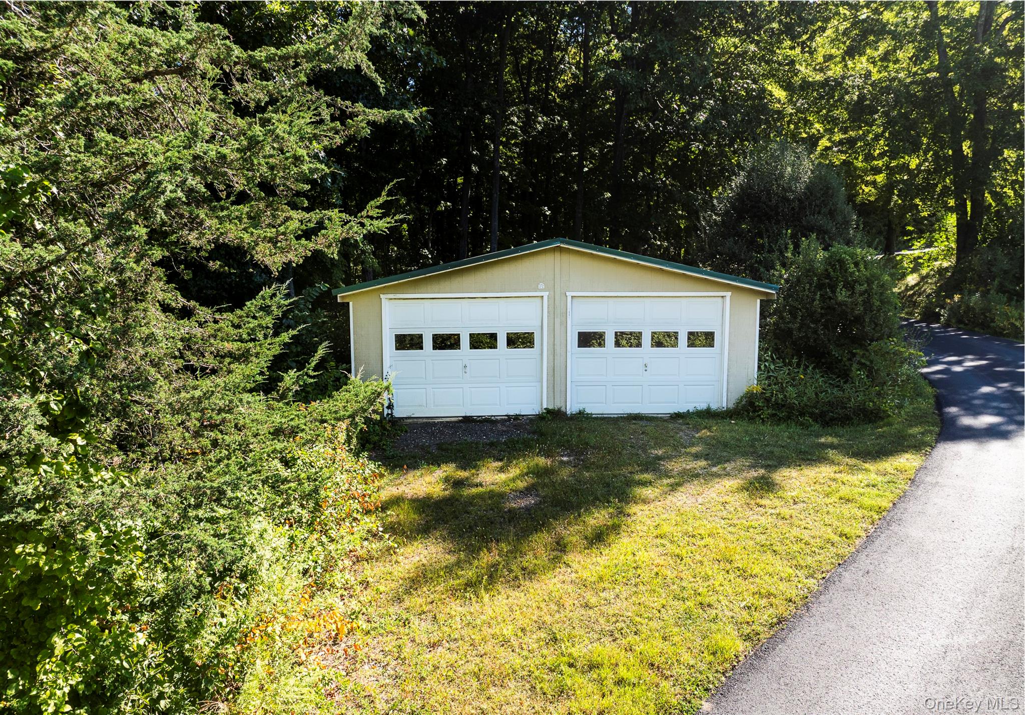 74 Willow Brook Ridge Clinton Corners, NY 12514 - Photo 6 of 44 A separate building adding 2 more spaces to auto storage or garden machinary.