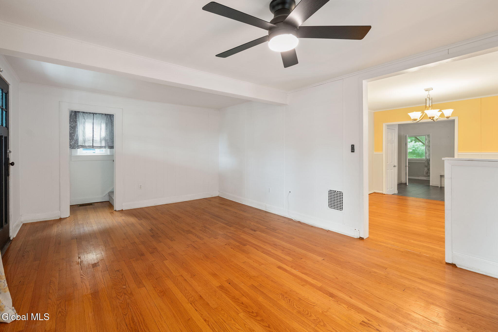 159 Schoolhouse Road Albany, NY 12203 - Photo 7 of 42 7-159SchoolhouseRd_07