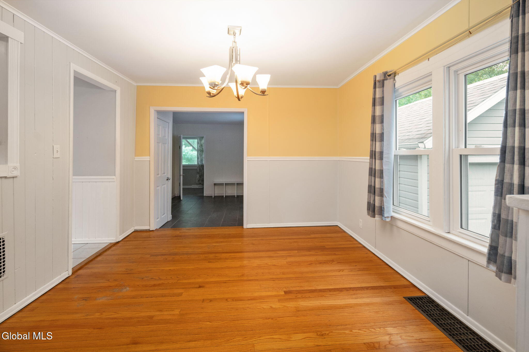 159 Schoolhouse Road Albany, NY 12203 - Photo 8 of 42 8-159SchoolhouseRd_08