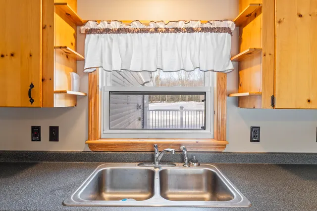 $700,000 | 823 Washington Street North, Auburn, ME 04210