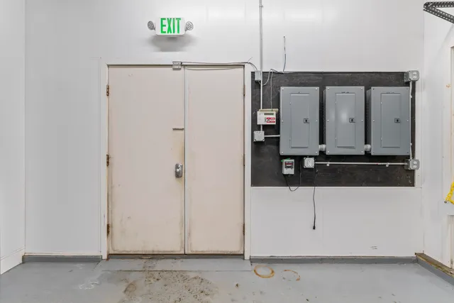 $700,000 | 823 Washington Street North, Auburn, ME 04210