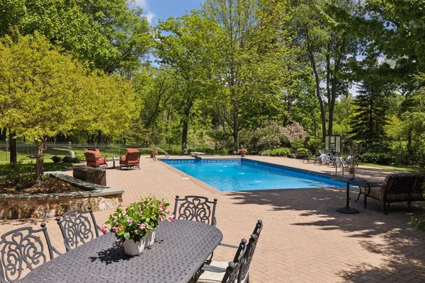 $4,299,000 | 614 Hidden Creek Trail, Mendota Heights, MN 55118