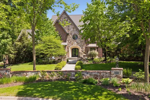 $4,299,000 | 614 Hidden Creek Trail, Mendota Heights, MN 55118