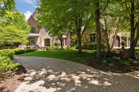 $4,299,000 | 614 Hidden Creek Trail, Mendota Heights, MN 55118