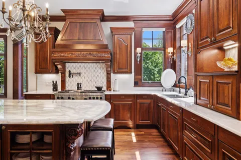 $4,299,000 | 614 Hidden Creek Trail, Mendota Heights, MN 55118