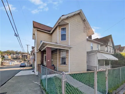 $70,000 | 201 Comrie Avenue, Braddock, PA 15104