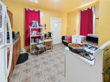 $70,000 | 201 Comrie Avenue, Braddock, PA 15104