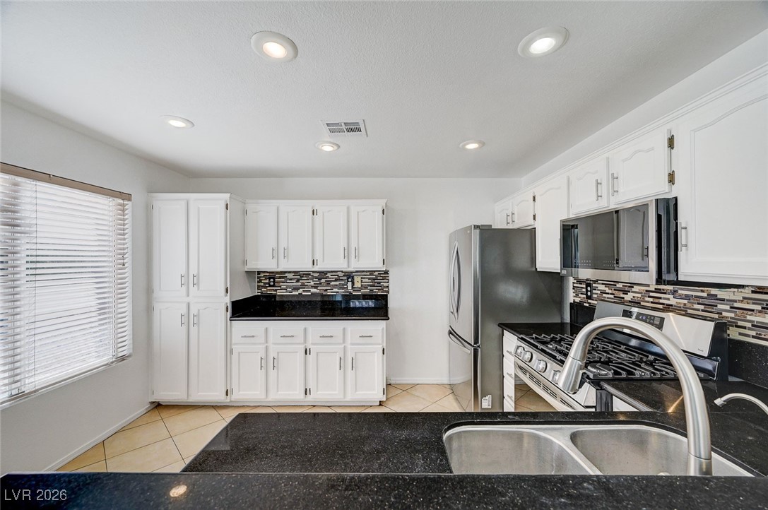 2403 Rue De Versailles Henderson, NV 89074 - Photo 25 of 64