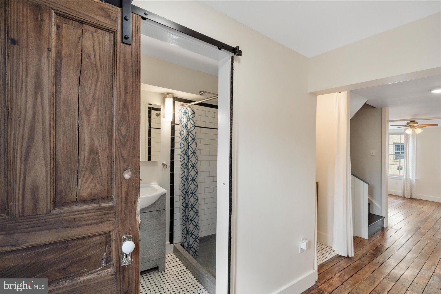 421 George Street Baltimore, MD 21201 - Photo 14 of 32 Hall Leading to Private Bath