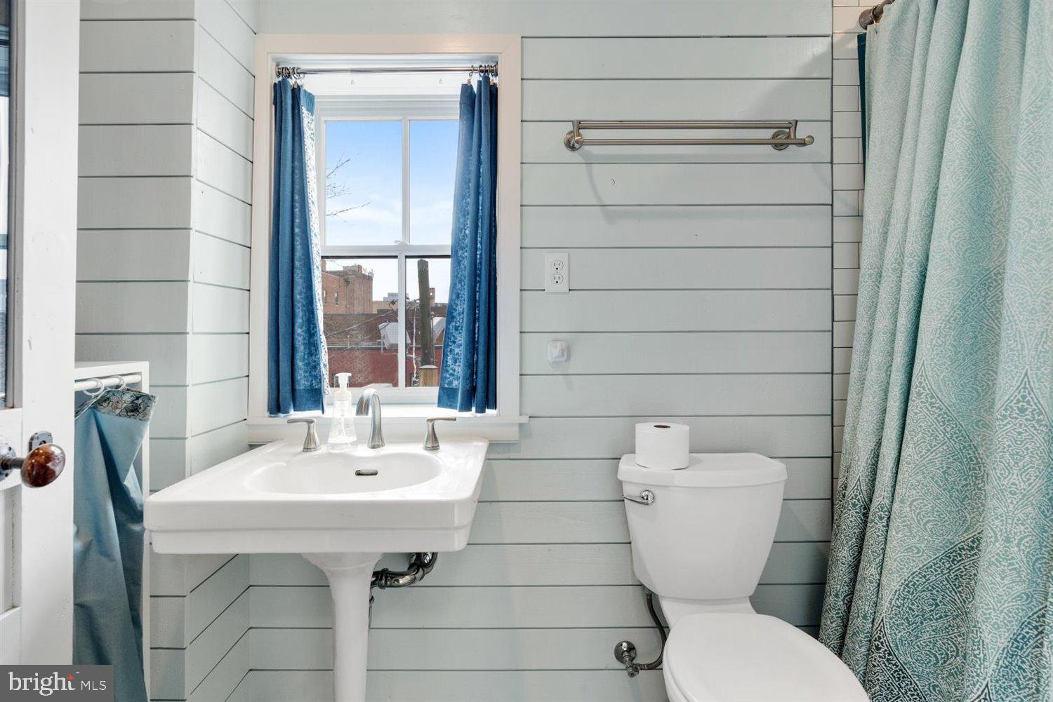 421 George Street Baltimore, MD 21201 - Photo 20 of 32 Private Bath (#2)