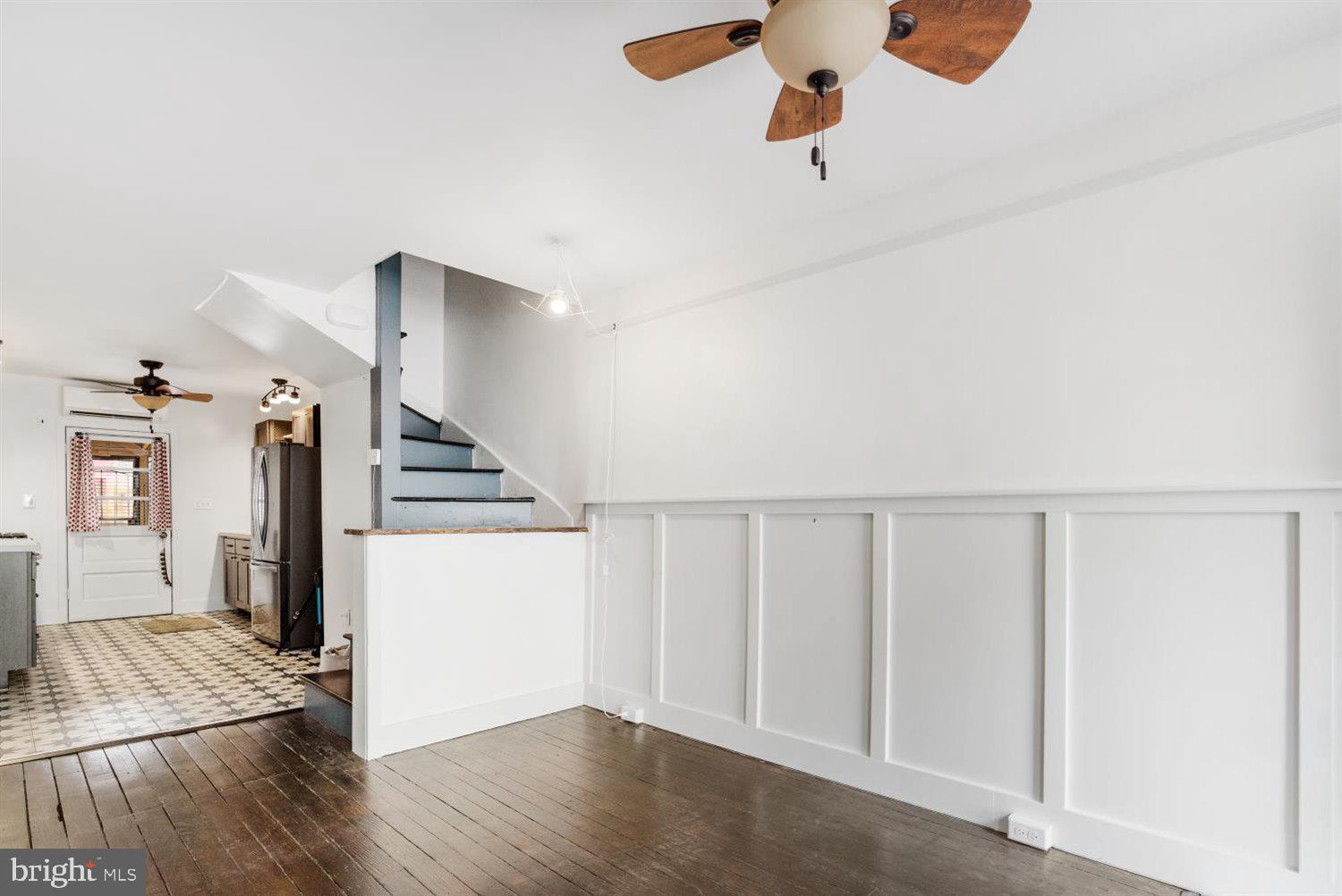 421 George Street Baltimore, MD 21201 - Photo 6 of 32 Hardwood Floors and Wainscoting