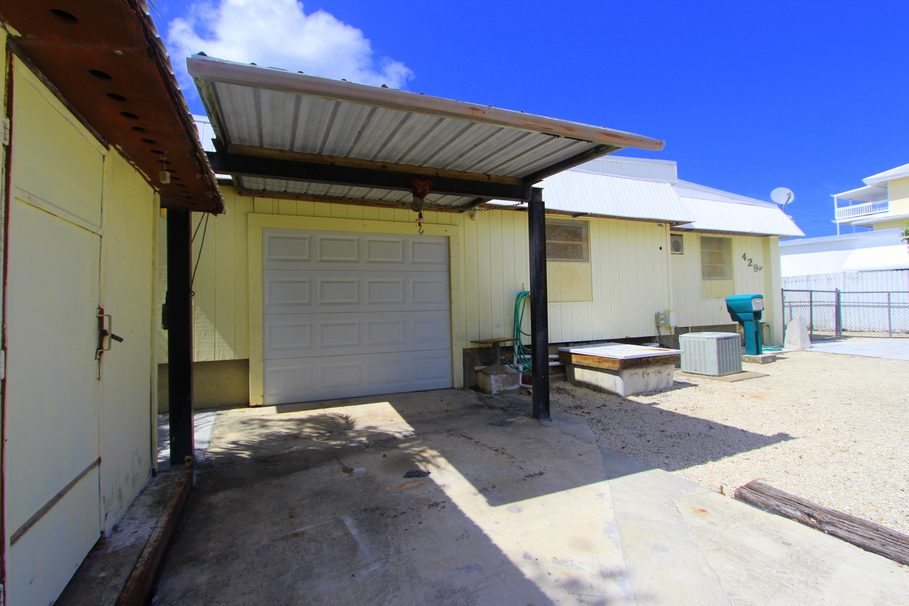 429 Big Pine Road Key Largo, FL 33037 - Photo 14 of 15 Front Alt. View