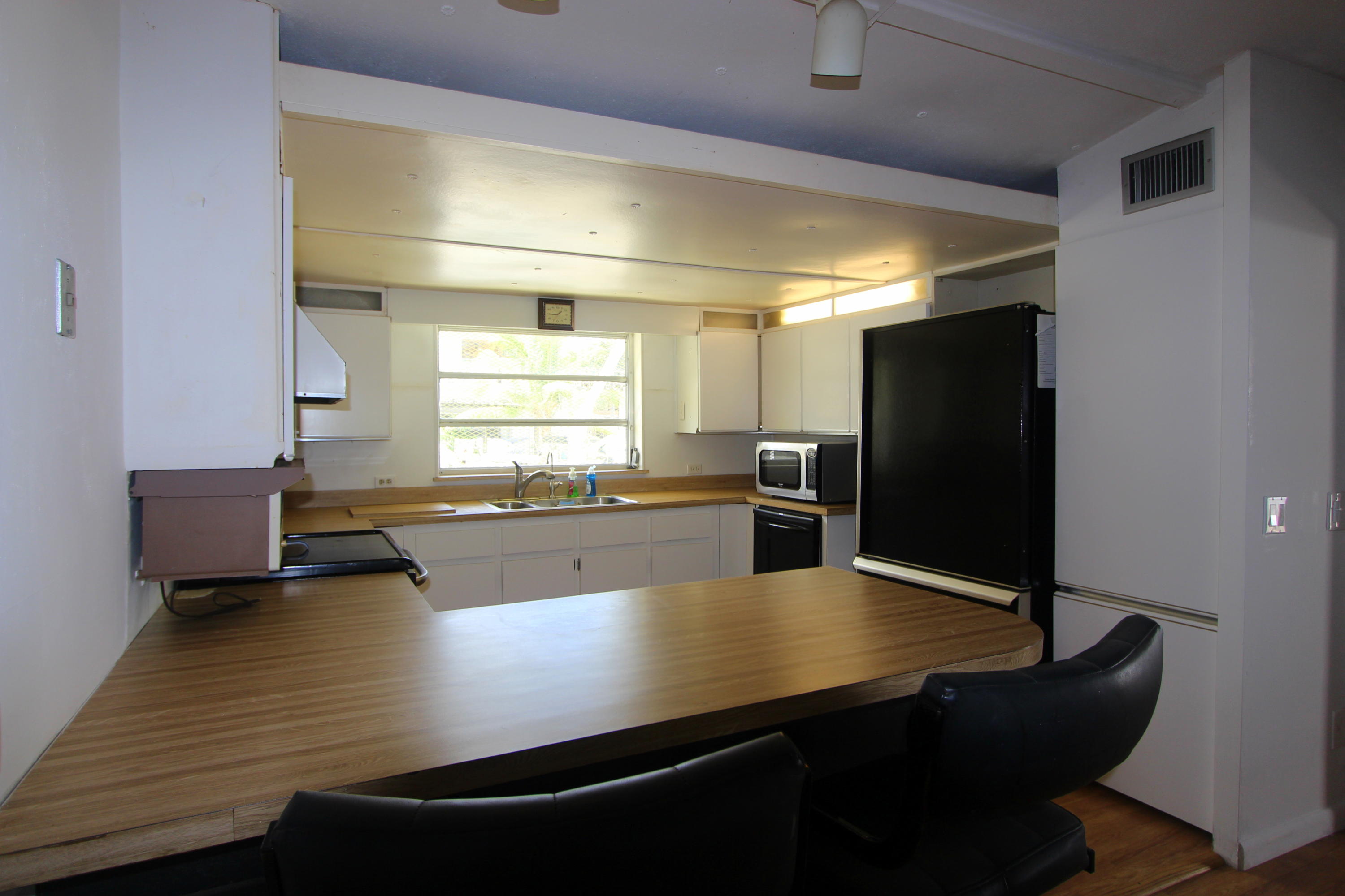 429 Big Pine Road Key Largo, FL 33037 - Photo 8 of 15 Kitchen