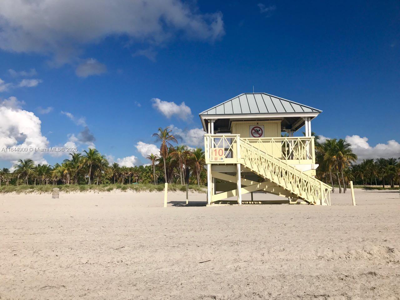 100 Sunrise Drive, Unit 27 Key Biscayne, FL 33149 - Photo 21 of 24