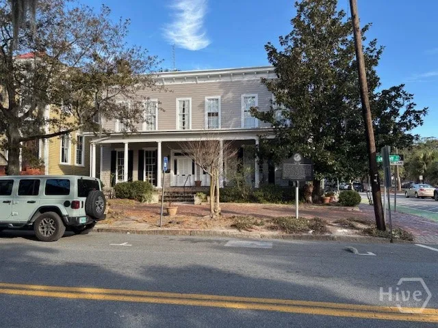 $2,500 | 226 East Gwinnett Street, Unit LOWR, Savannah, GA 31401