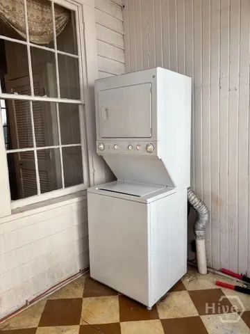 $2,500 | 226 East Gwinnett Street, Unit LOWR, Savannah, GA 31401