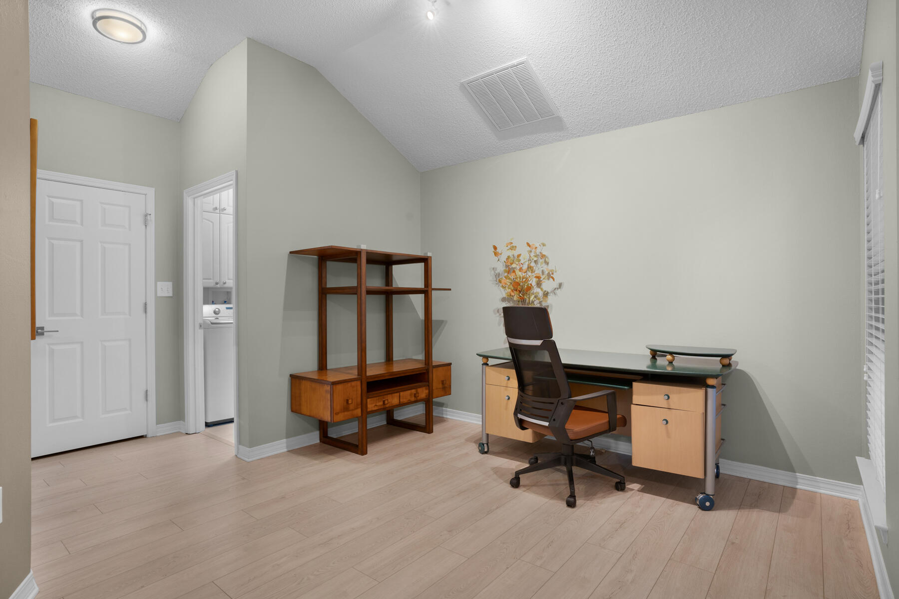 375 Bay Tree Drive Miramar Beach, FL 32550 - Photo 8 of 31 a living room with furniture and a piano table