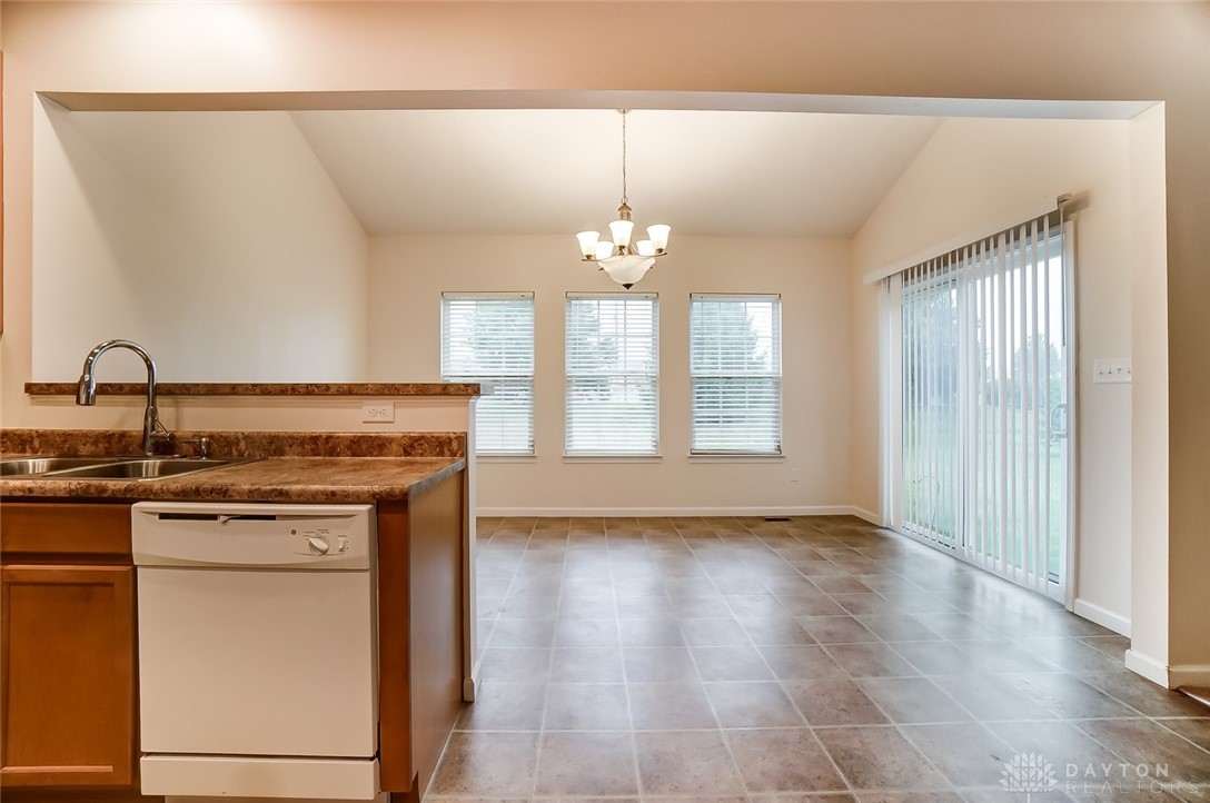 1951 Spring Ridge Drive Xenia, OH 45385 - Photo 16 of 31