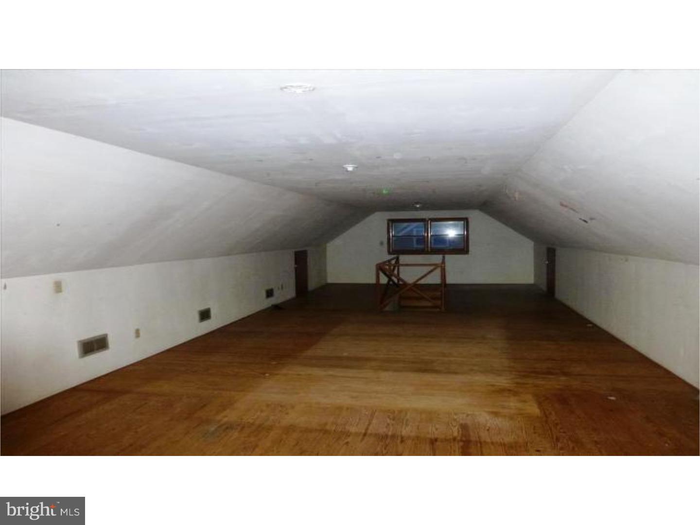 907 Edgewood Road Riegelsville, PA 18077 - Photo 3 of 12