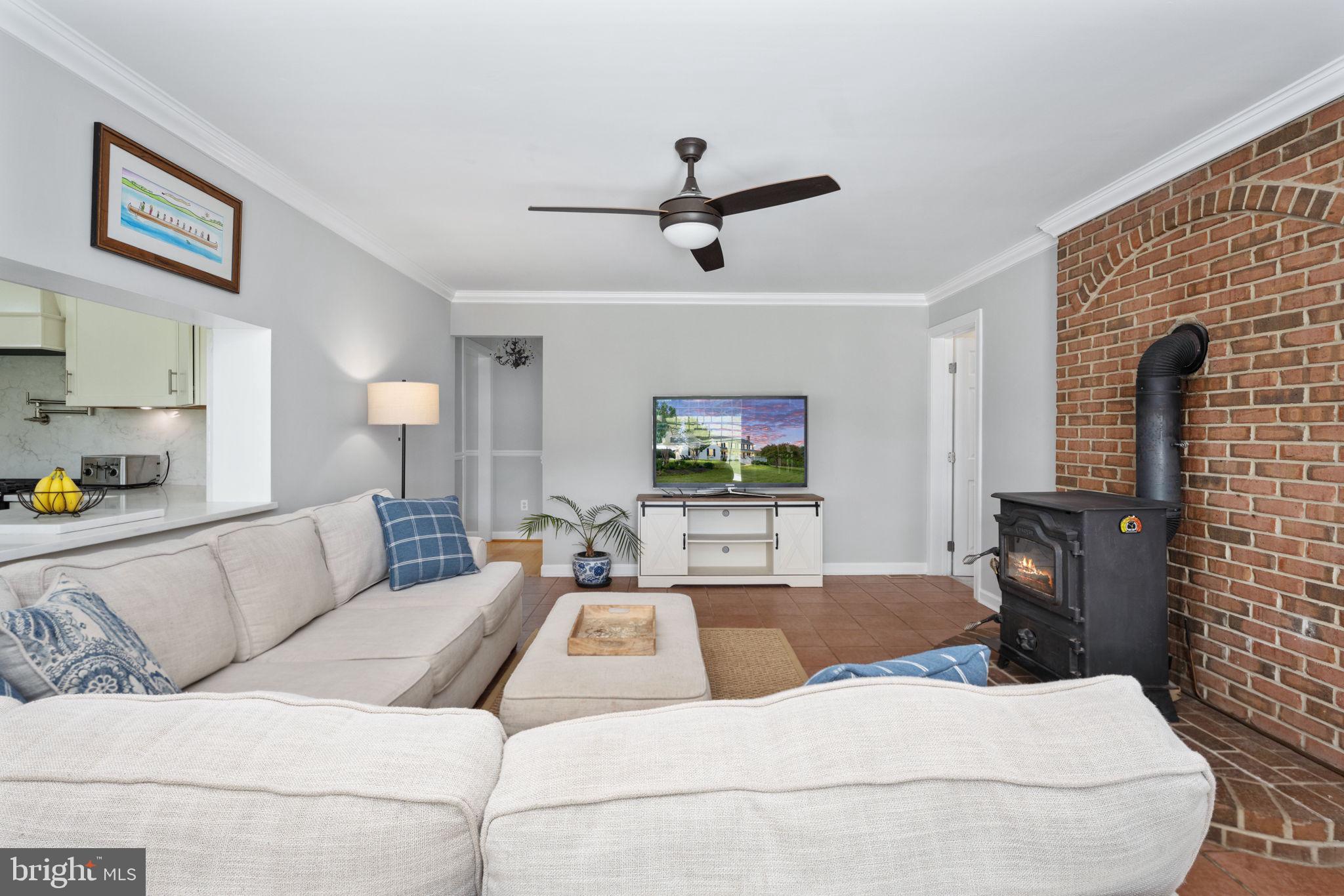 5191 Beach Ridge Lane Amissville, VA 20106 - Photo 37 of 91 a living room with couches and furniture