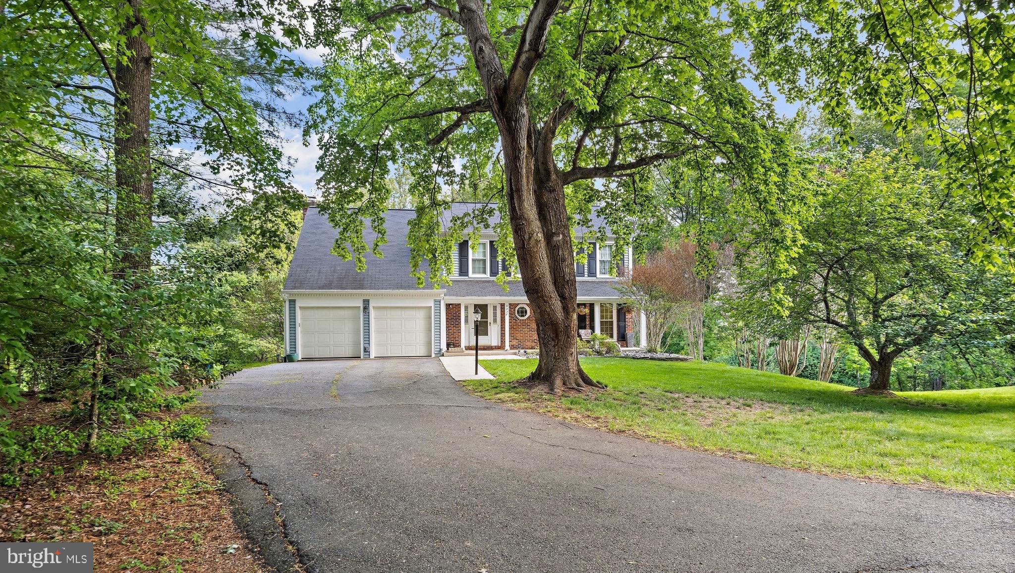 9830 Faust Drive Vienna, VA 22182 - Photo 4 of 75