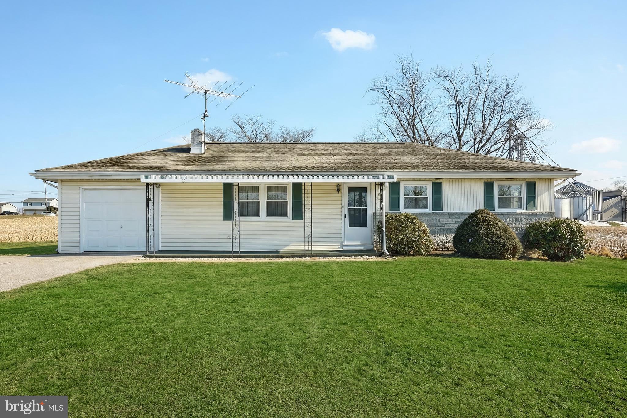 525 Bahns Mill Road Red Lion, PA 17356 - Photo 2 of 31