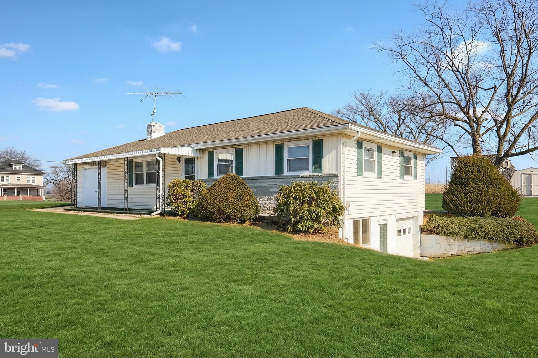 525 Bahns Mill Road Red Lion, PA 17356 - Photo 3 of 31