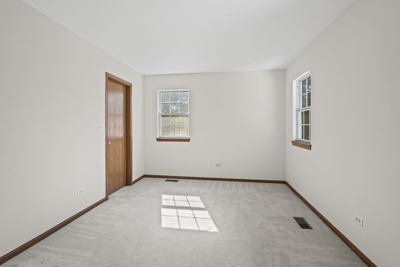 21220 Silktree Circle Plainfield, IL 60544 - Photo 14 of 29 an empty room with windows