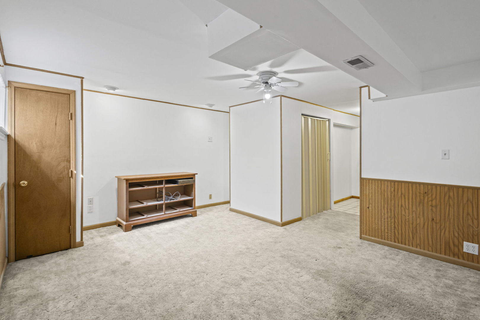 21220 Silktree Circle Plainfield, IL 60544 - Photo 20 of 29 a view of a livingroom with furniture