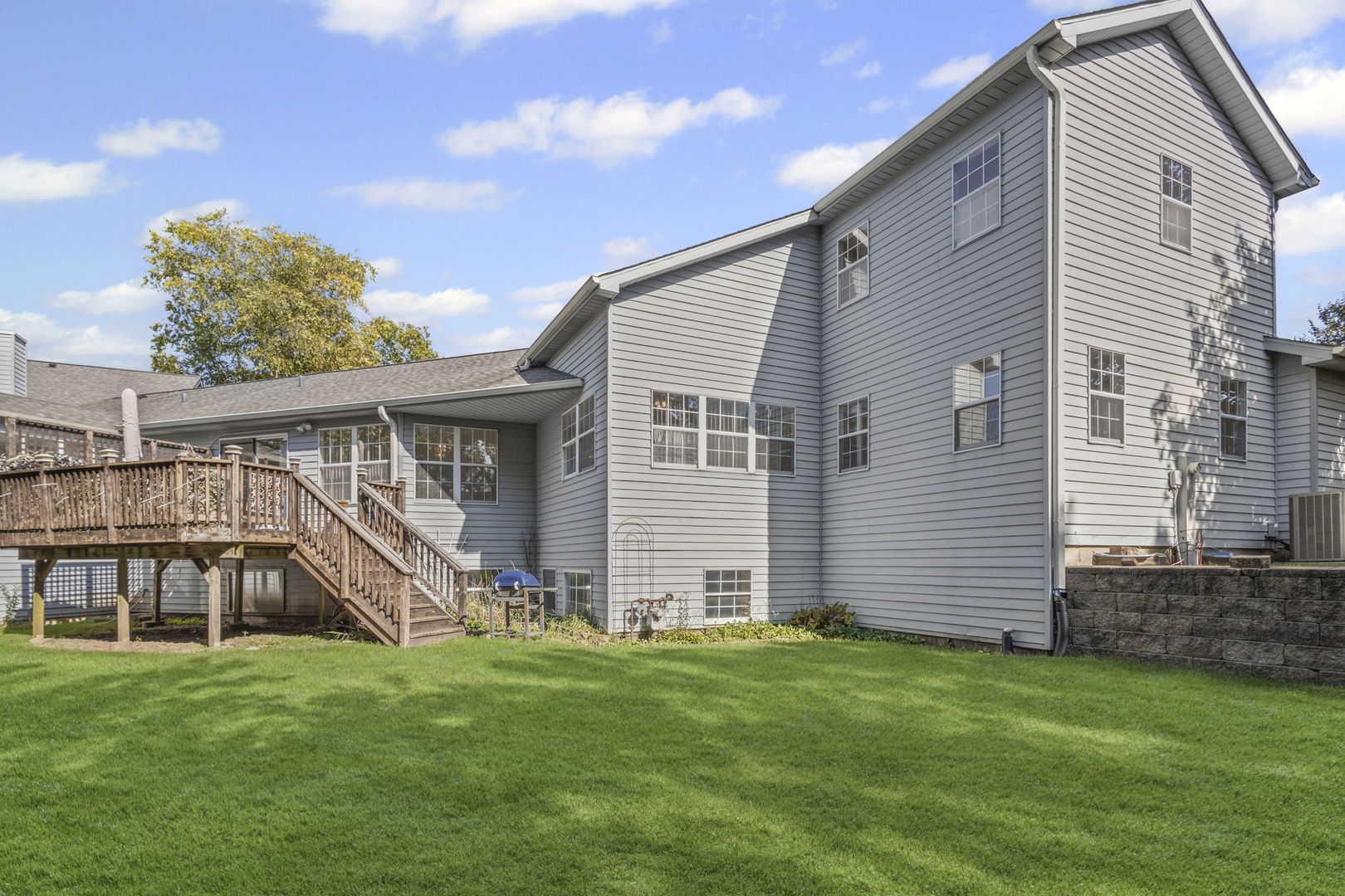 21220 Silktree Circle Plainfield, IL 60544 - Photo 25 of 29 a view of a house with a backyard