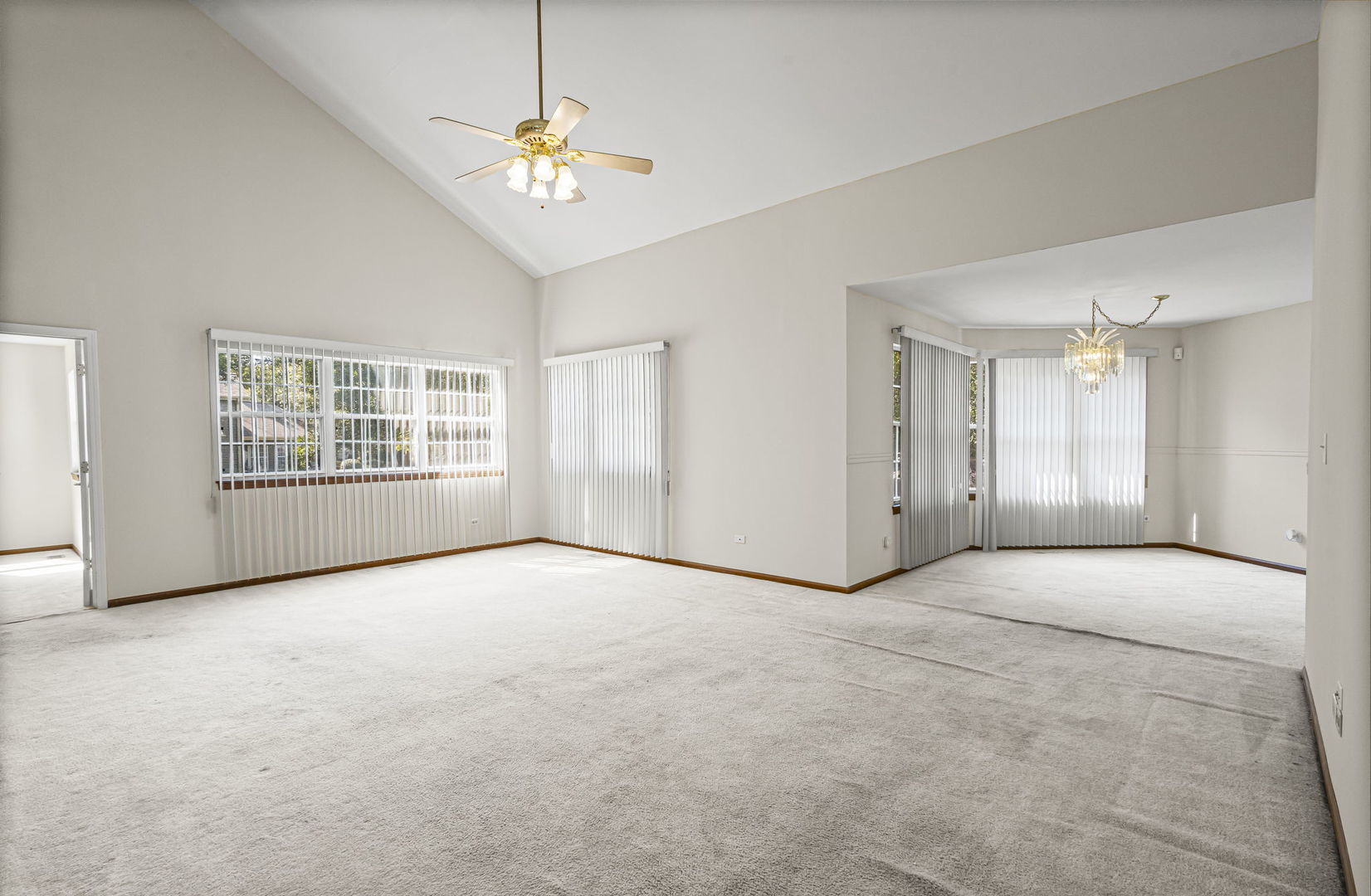21220 Silktree Circle Plainfield, IL 60544 - Photo 4 of 29 a view of an empty room with a window