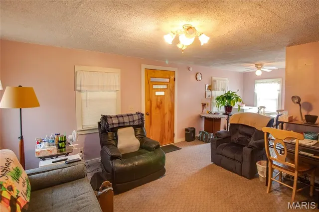 $67,900 | 706 Harrison Street, Jerseyville, IL 62052