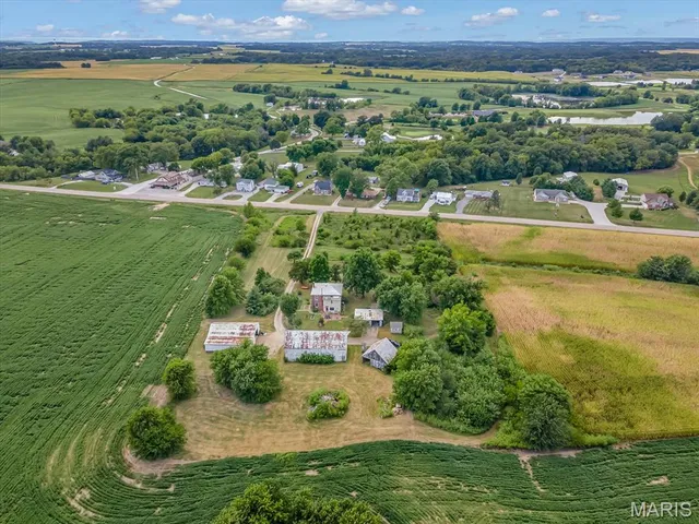 $500,000 | 5850 Maeystown Road, Waterloo, IL 62298