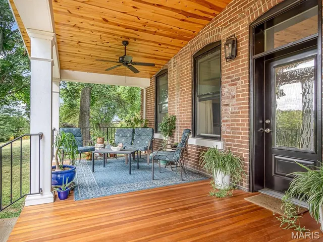 $500,000 | 5850 Maeystown Road, Waterloo, IL 62298