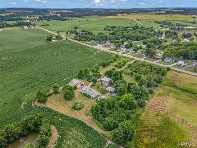 $500,000 | 5850 Maeystown Road, Waterloo, IL 62298