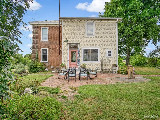 $500,000 | 5850 Maeystown Road, Waterloo, IL 62298